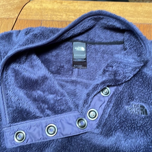 North Face WARM fleece sweater with snap close neck and handwarmer pocket - Picture 2 of 5